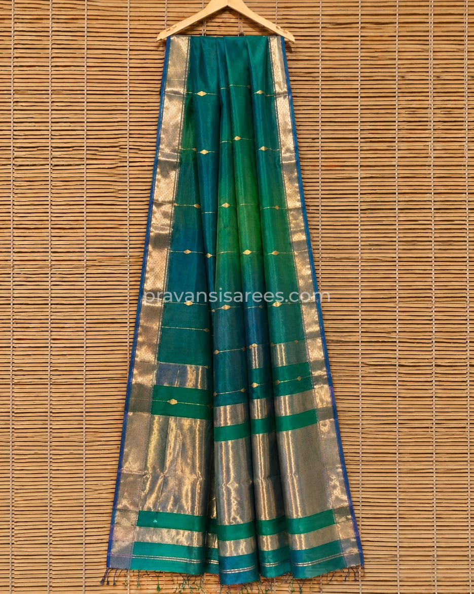 Full view of Emerald Green Shaded Silk by Cotton Maheshwari Buttidar Saree