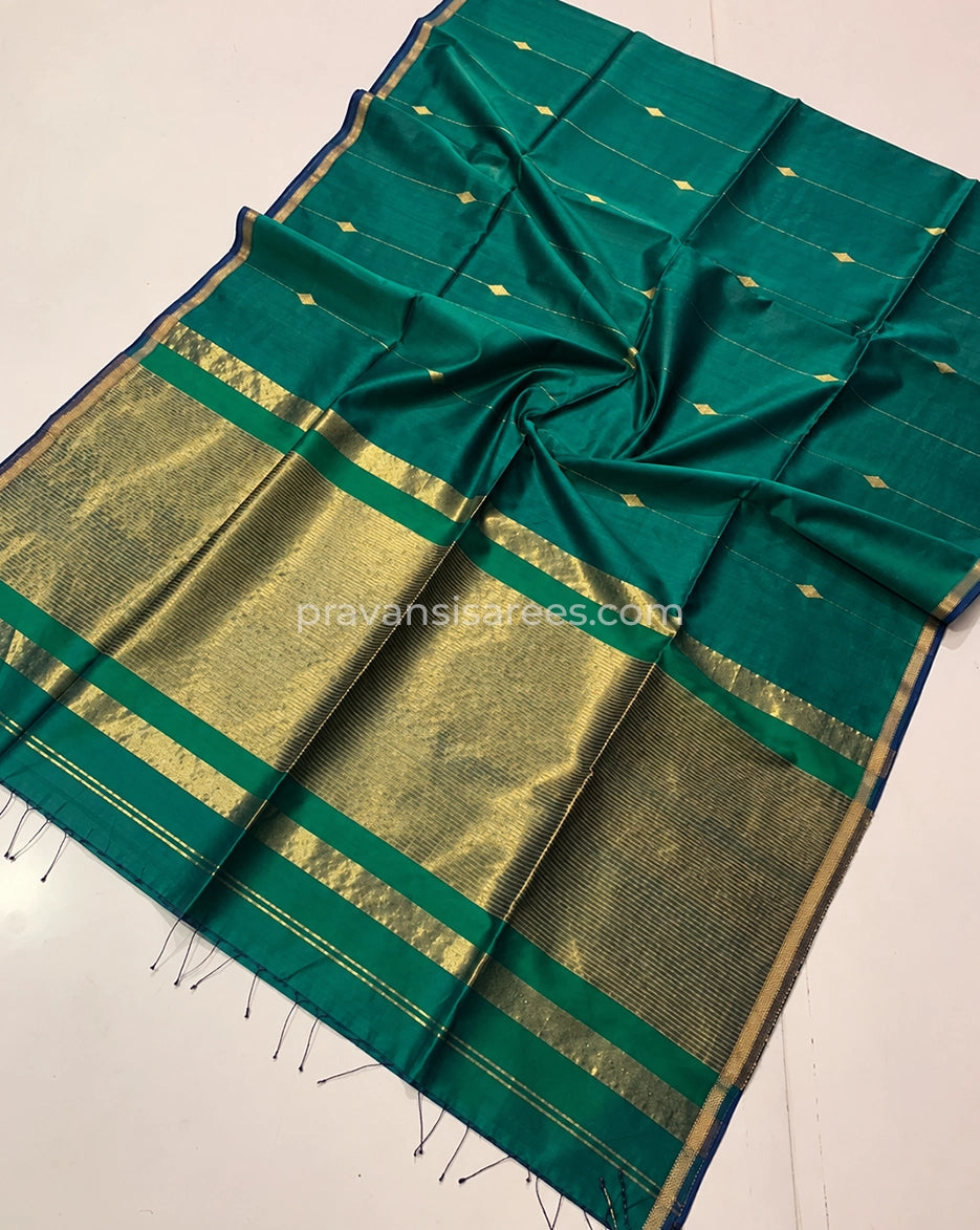 Open view of Emerald Green Silk by Cotton Maheshwari Buttidar Saree with Blue Border