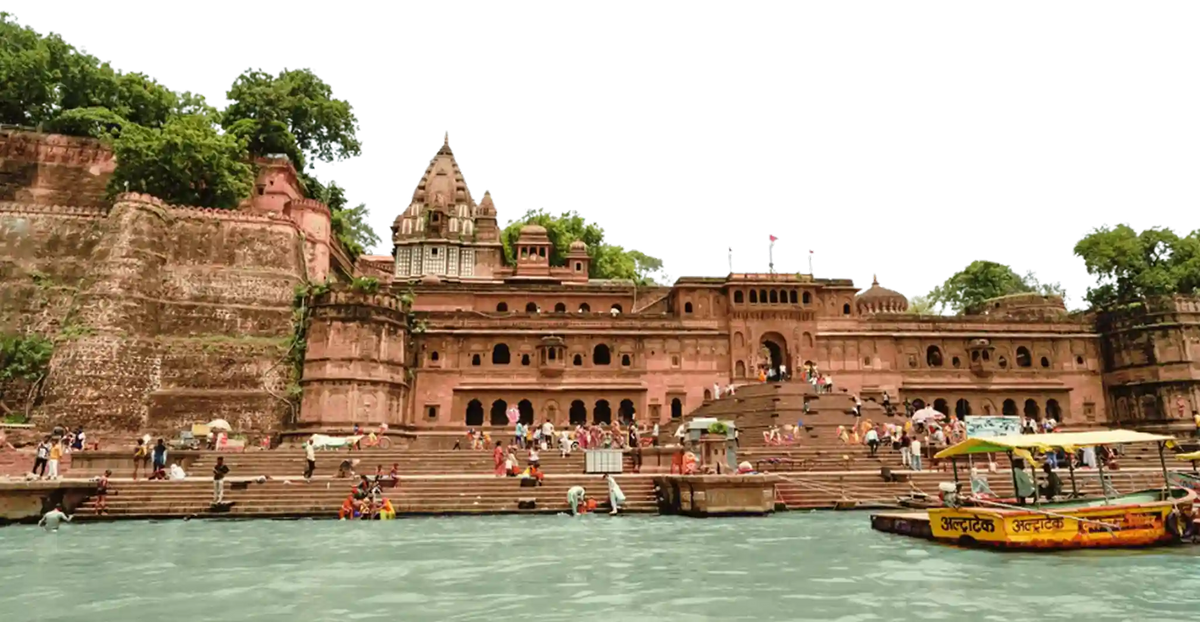 Maheshwar Fort and riverside ghats along the Narmada River