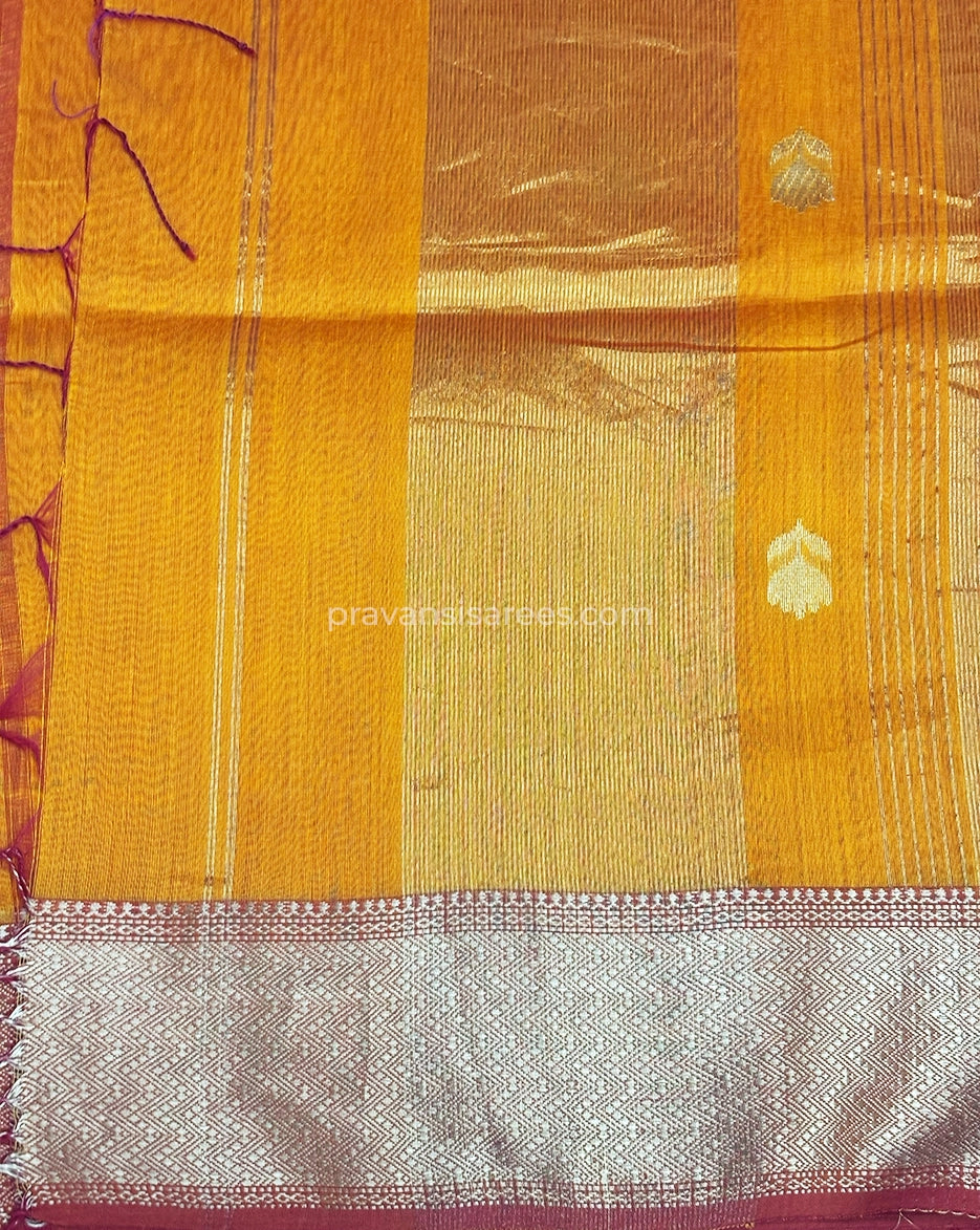 Open view of the Maheshwari Lotus Butta Orange Saree showing the full saree design