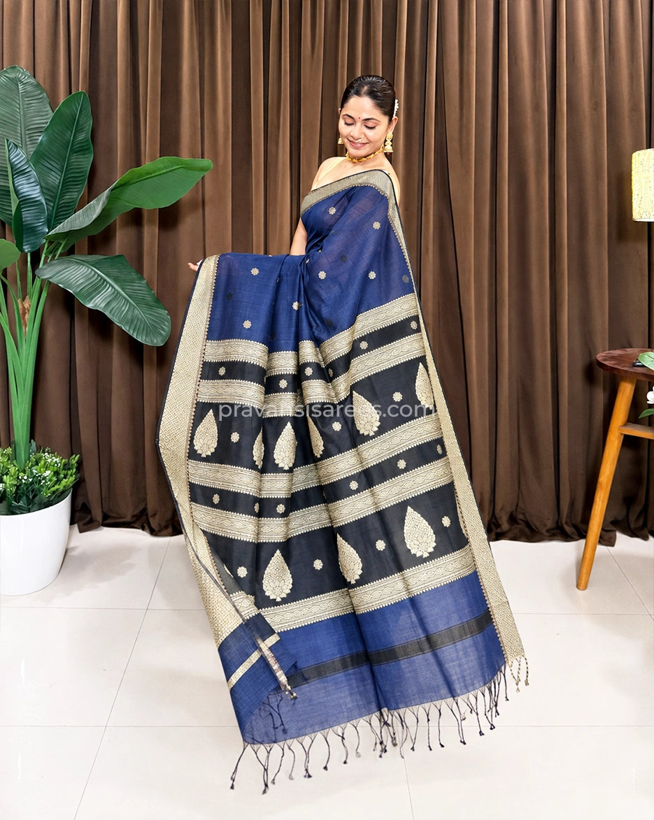 Model view of the Maheshwari Semi Buttidar Blue Saree showing the saree drape