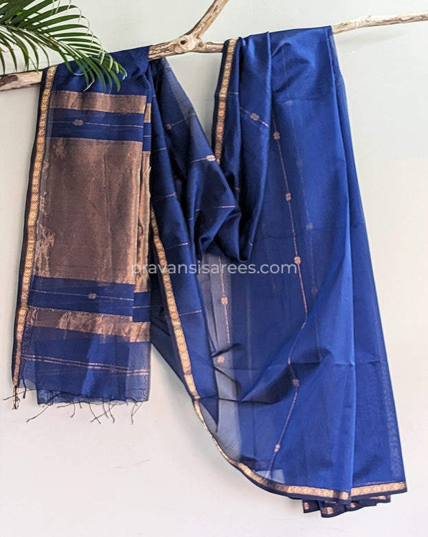 Full view of Pure Maheshwari Star Butta Blue Saree