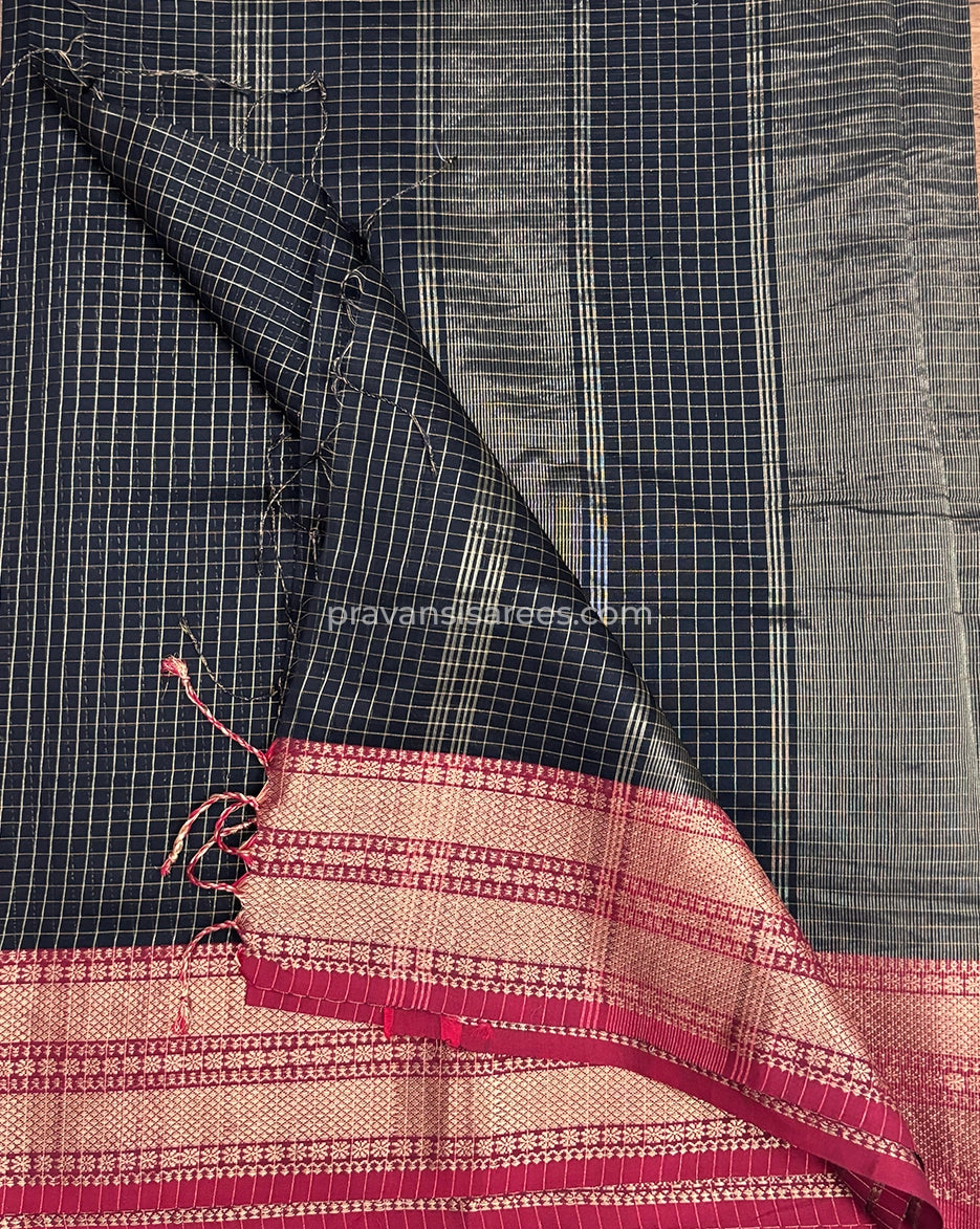 Product view of the Pure Maheshwari Zari Checks Grey Saree