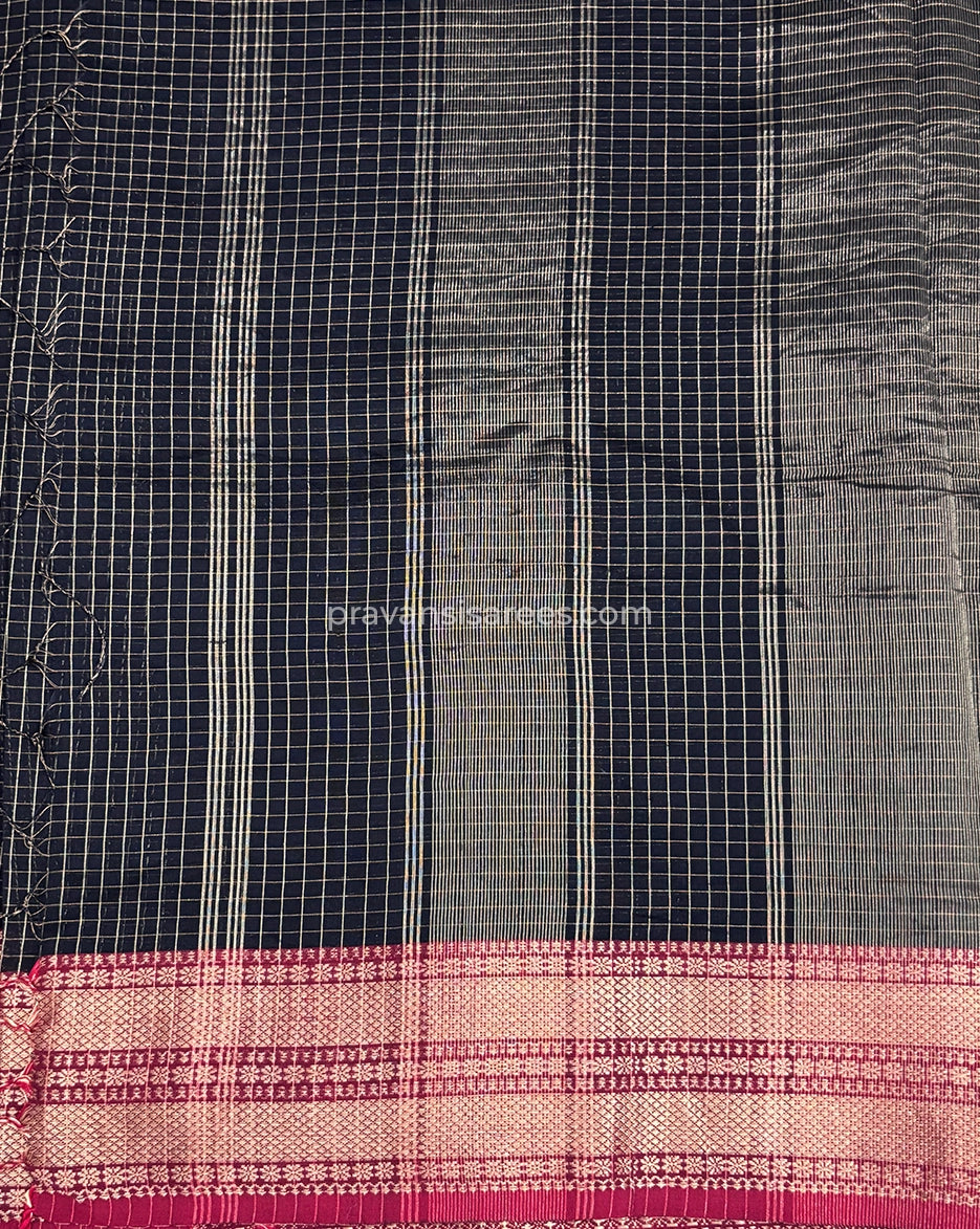 Open view of the Pure Maheshwari Zari Checks Grey Saree showing the full saree design