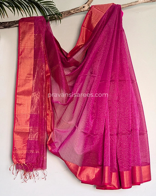 Full view of Pure Maheshwari Zari Checks Rani Pink Saree