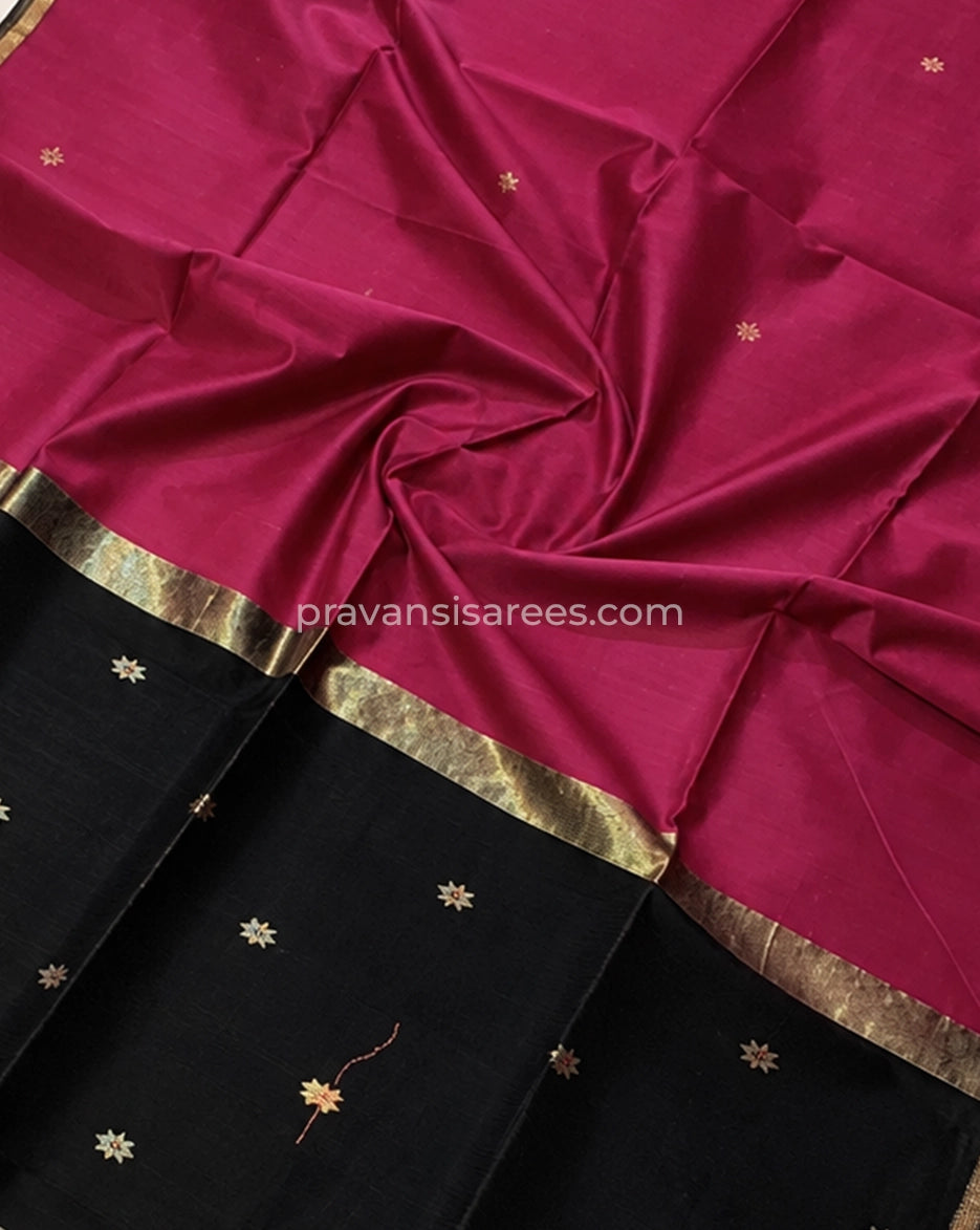 Close-up of Rani Pink Silk by Cotton Maheshwari Buttidar Saree with Black Pallu