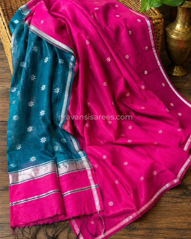 Close-up of Semi Maheshwari Star Butti Magenta Saree